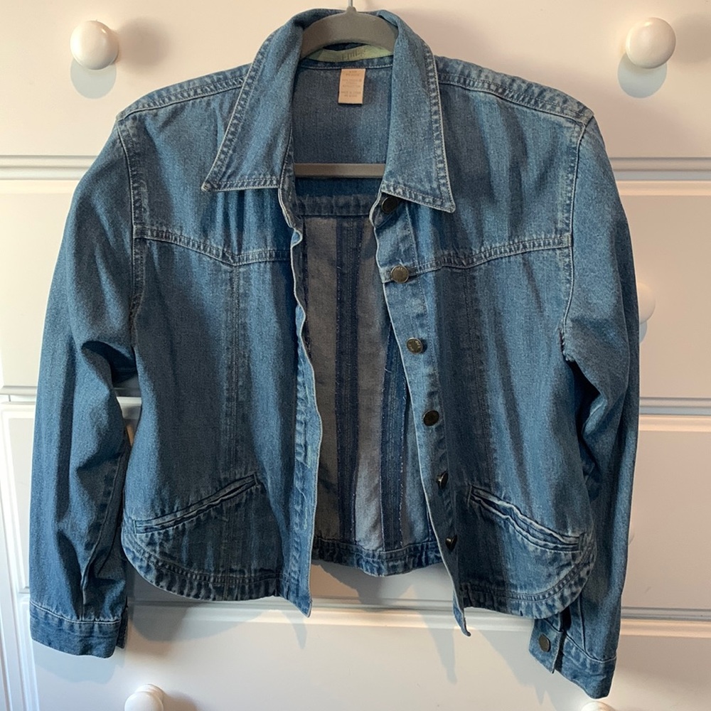 A petite J.Jill Jean jacket, vintage with rounded detailing.